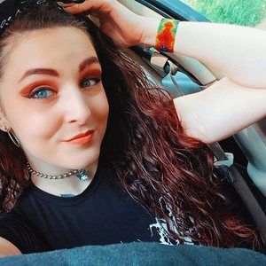 Meet your Posher, Bethany